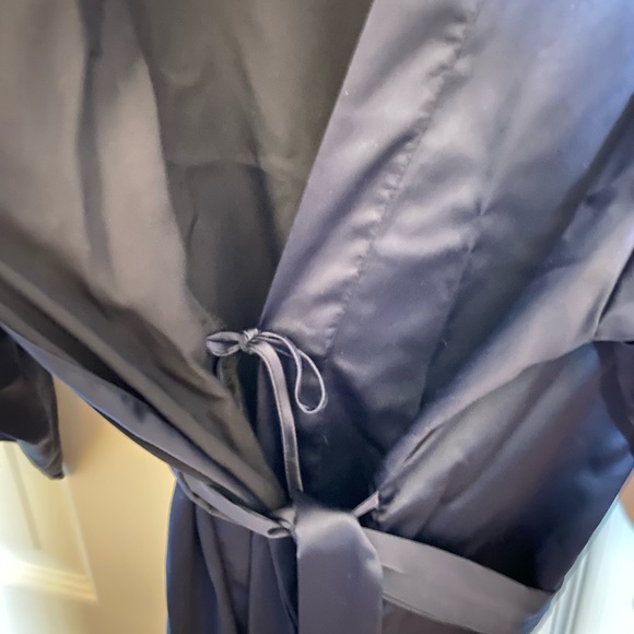Navy Blue Satin Robe - Picture 3 of 4
